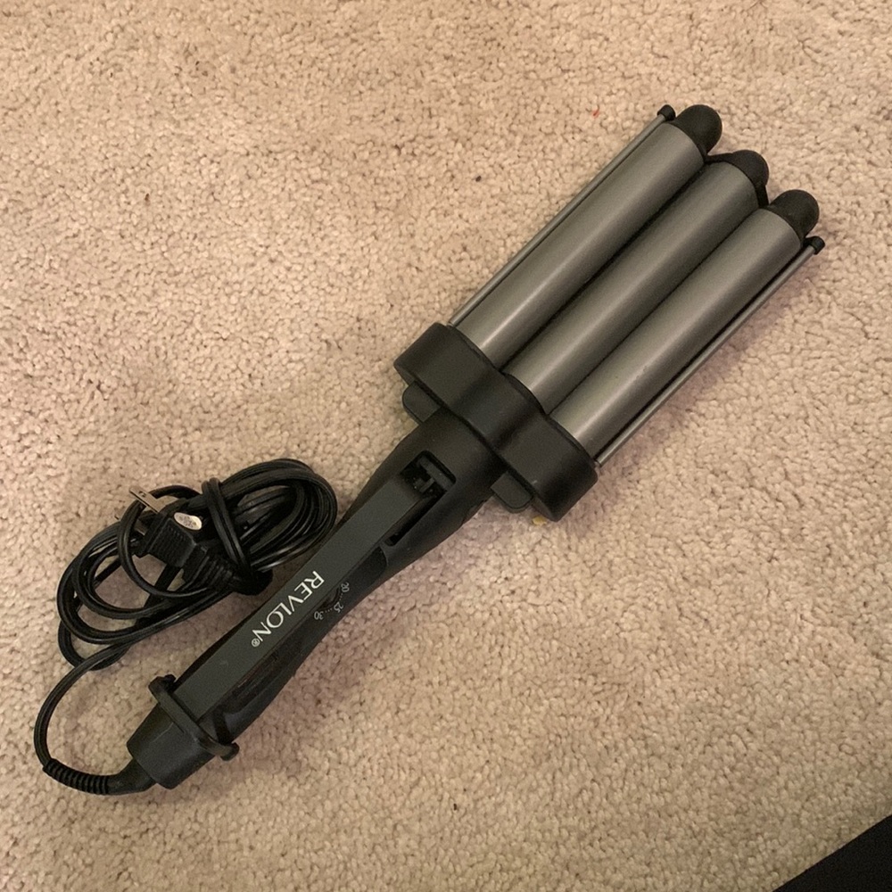 REVLON 3 Barrel Jumbo Hair Waver | Long-Lasting, Natural Looking Waves, (Grey)